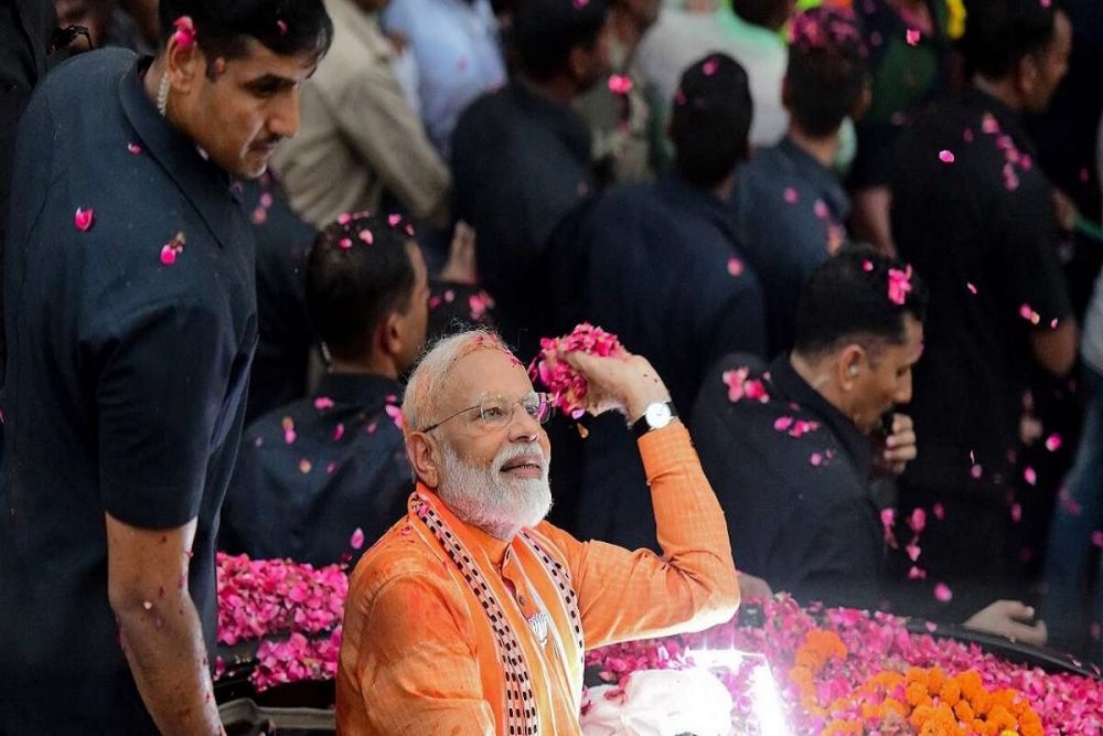 वाराणसी से मोदी का रिकॉर्ड वोटों से जीतने का दावा