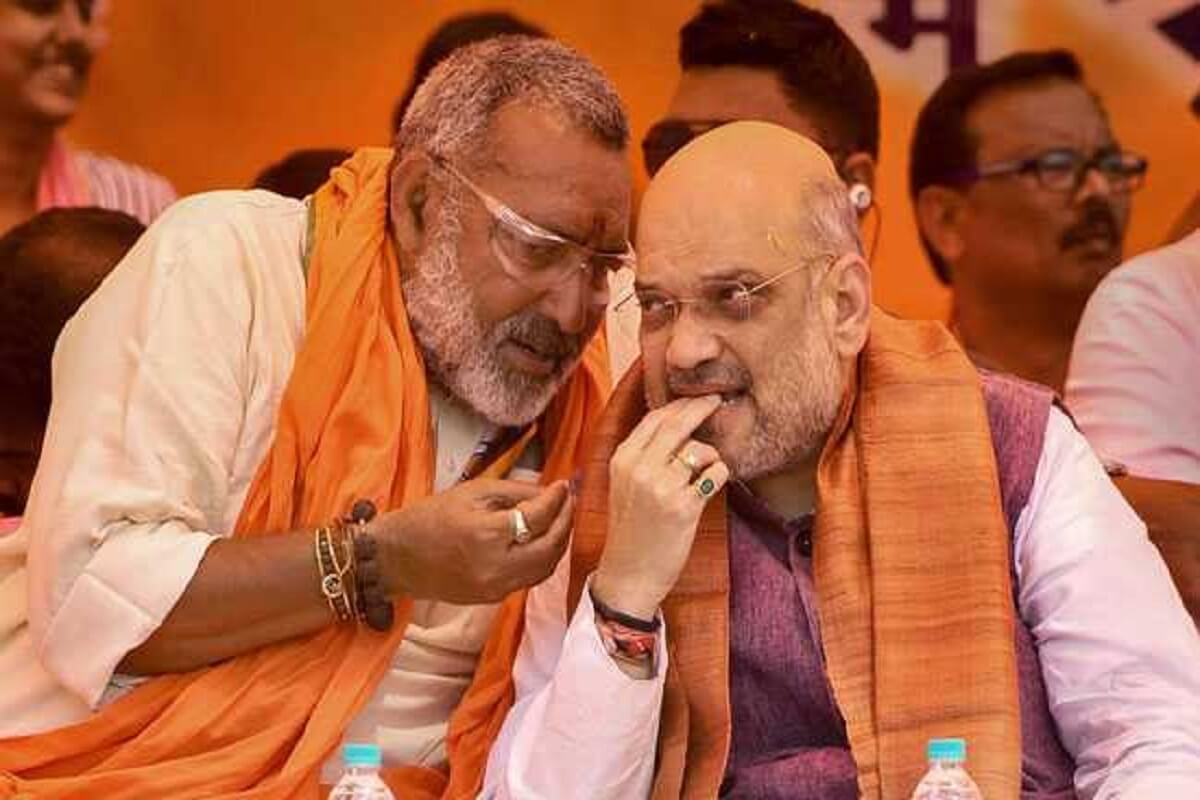 बीजेपी मंत्री गिरिराज सिंह ने कहा, कब्र के लिए जगह चाहिए तो वंदेमातरम कहना होगा