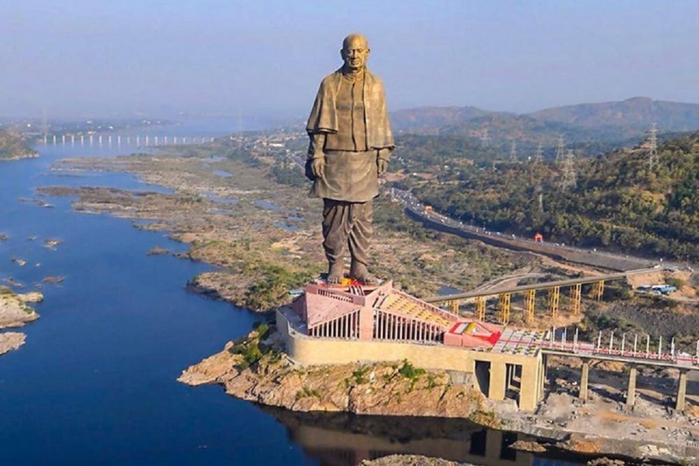 मोदी सरकार की स्टैच्यू ऑफ यूनिटी हुई फ्लॉप, पहली बारिश में ही हालत खस्ता