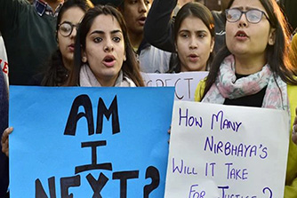 महिला का नसीब देखिए! सदनों में बैठे रेप के आरोपी बनाएंगे रेप पर कठोर कानून