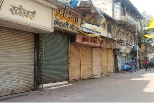 सब बंद करने के चक्कर में लोगों का चुल्हा जलना बंद हो गया है!