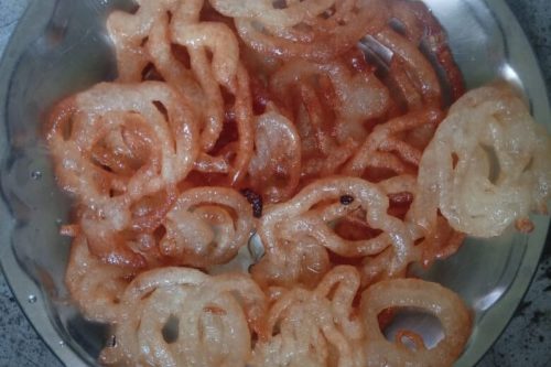 भारत-में-मशहूर-स्वीट्स-कुरकुरे-जलेबी-बनाने-की-सबसे-आसान-विधि