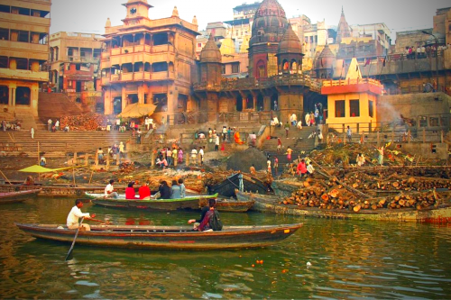 आप में से कई लोग मणिकर्णिका घाट से जुडी ये 8 मान्यताएं नहीं जानते
