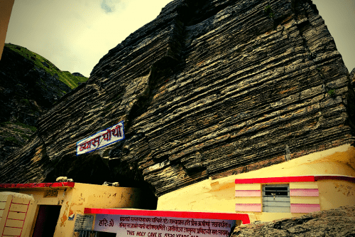 उत्तराखंड के माना गांव में छिपी एक कहानी, न जान पाया, न जान पाएगा कोई