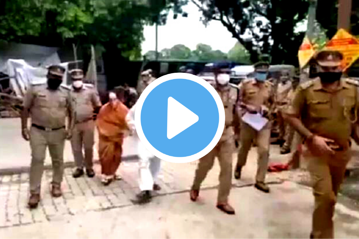 बहू-बेटे ने बुजुर्ग मां-बाप को पीट कर घर से निकाल दिया फिर हुआ ये..