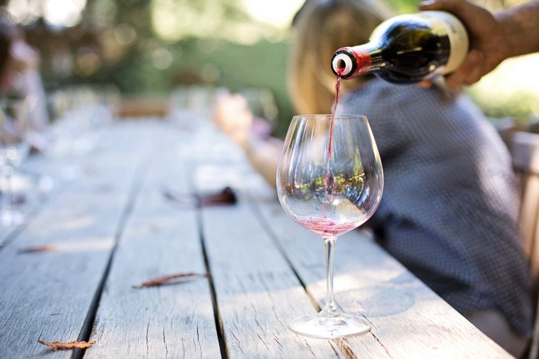 10 Tips on How to Decant a Bottle of Wine the Right Way