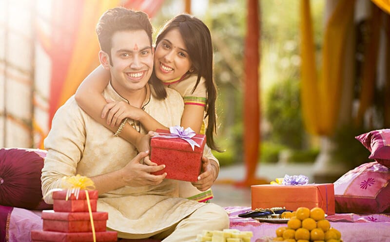 This Rakhi Surprise Your Siblings With These Amazing Gifts