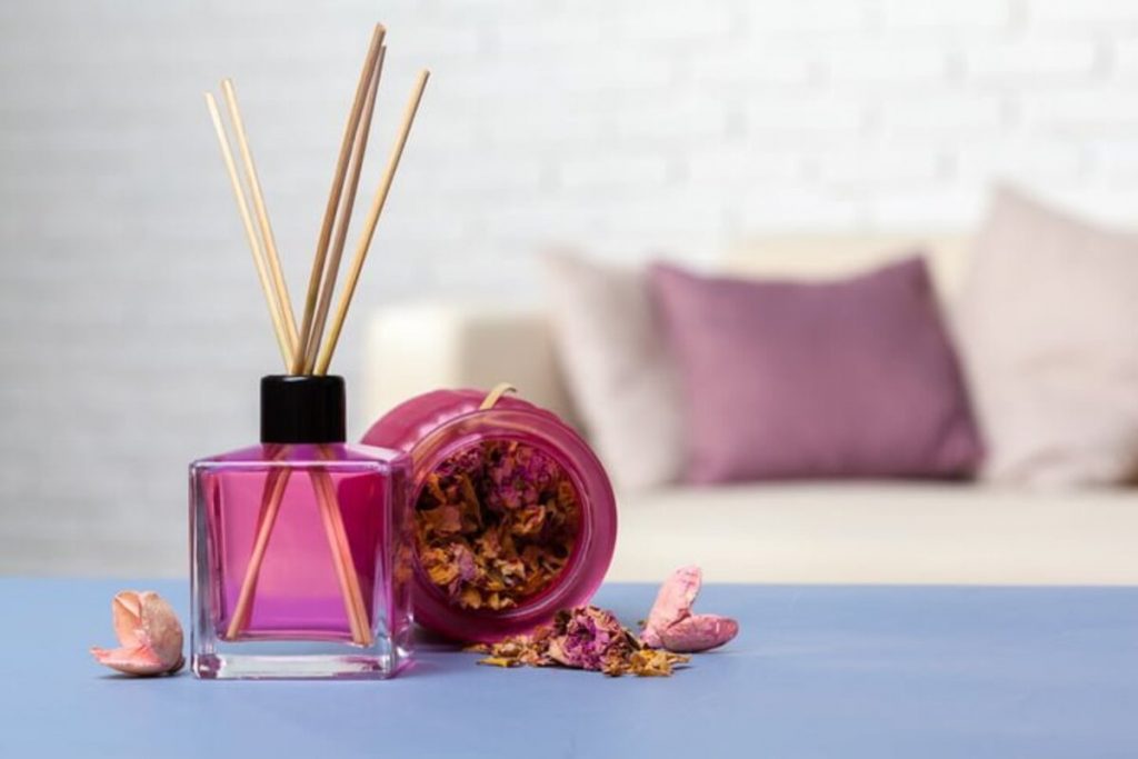 Which Is the Best Home Fragrance To Feel Refreshed